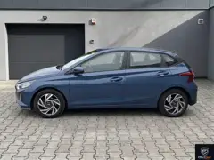 Hyundai i20 2025 z boku